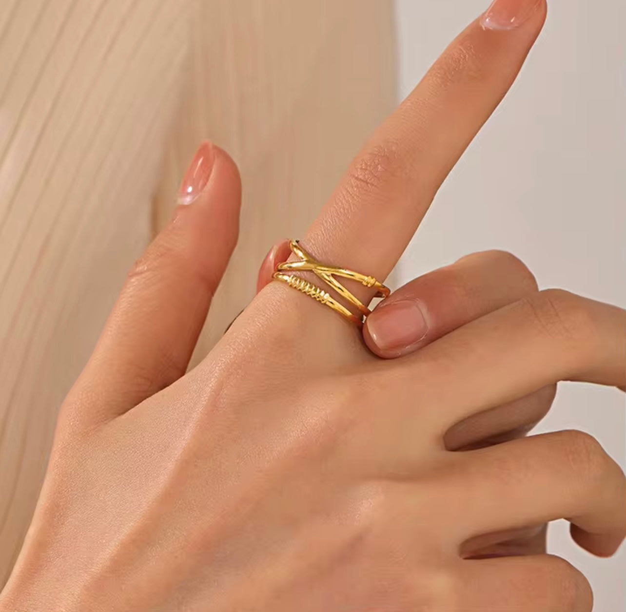 Velora Ring