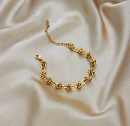 Knot Bracelet