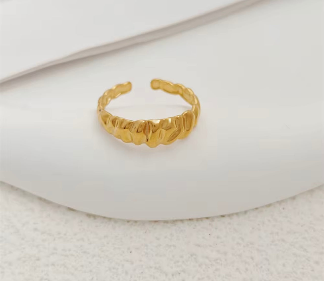 Nina Ring