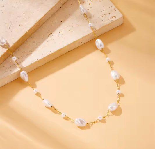 Pearlista Necklace