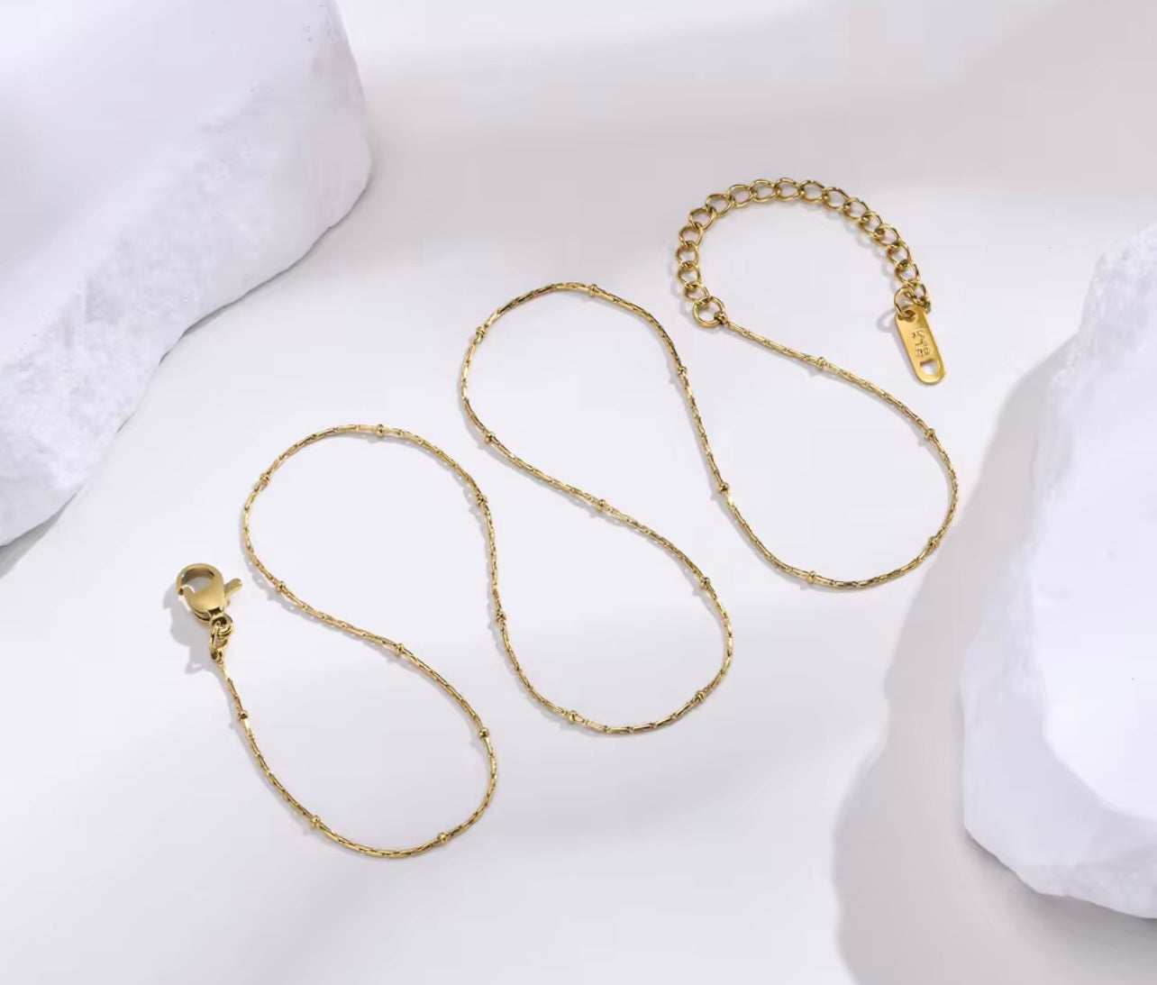 Belle necklace