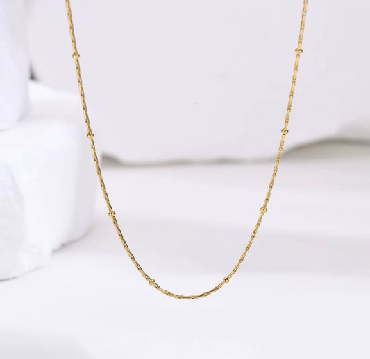 Belle necklace