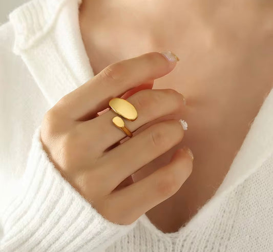 Velora ring